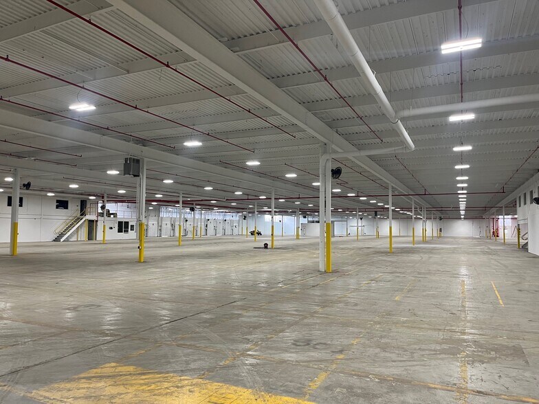 More Photos Of 402 Royal Rd, Michigan City Manufacturing For Lease
