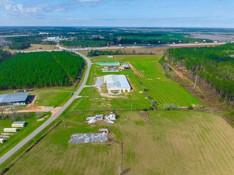 More Photos Of 804 W Mitchell St, Adel Industrial For Sale