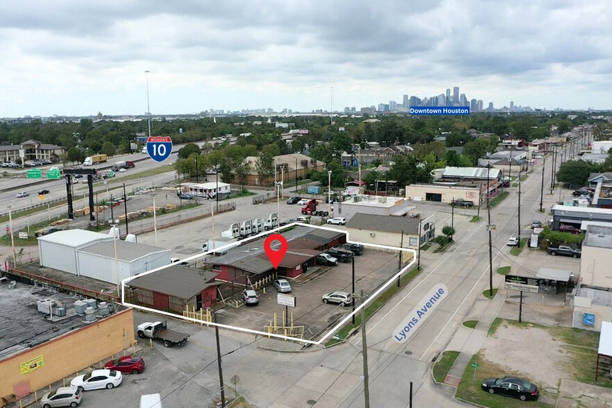 More Photos Of 7112 Lyons Ave, Houston Medical For Lease