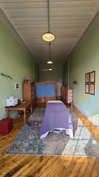 More Photos Of 642 Hilliard St, Manchester Unknown For Lease