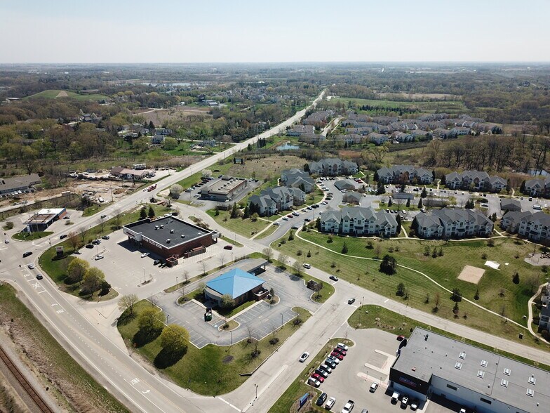 More Photos Of 1271 W Il Route 134, Round Lake Bank For Lease
