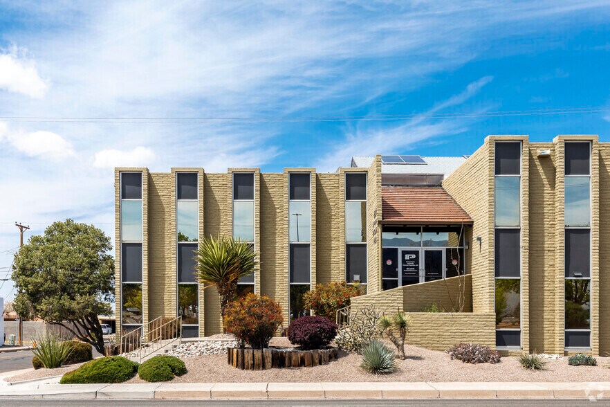 More Photos Of 2501 San Pedro NE, Albuquerque Office For Lease