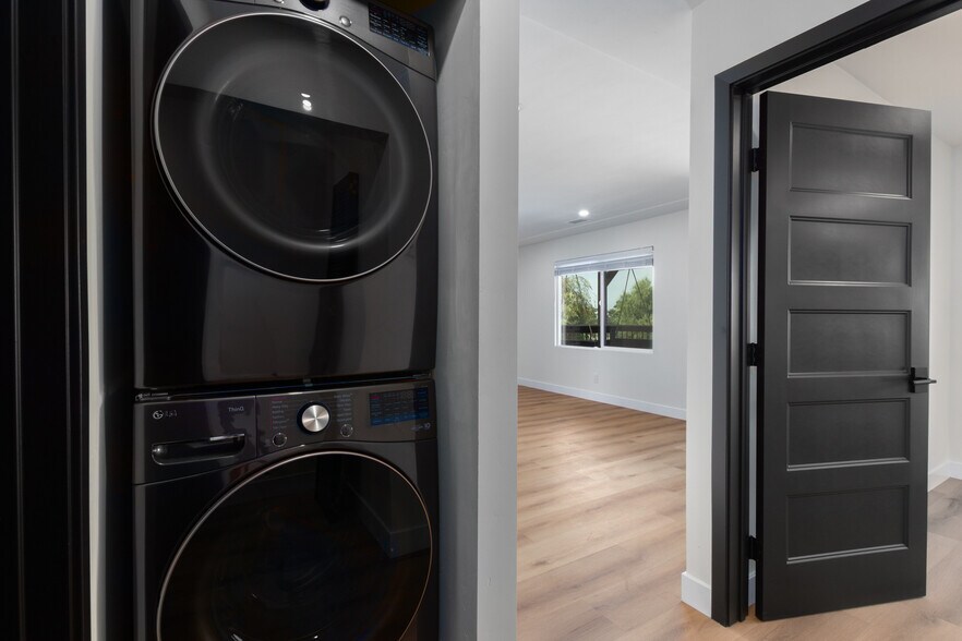 More Photos Of 2419 Chicago St, San Diego Apartments For Sale