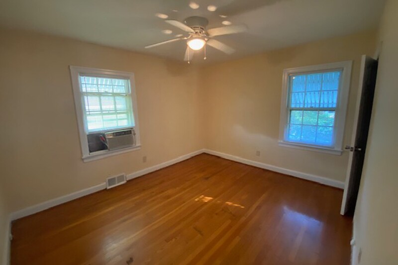More Photos Of 224 Taylor Dr, Lexington Apartments For Sale