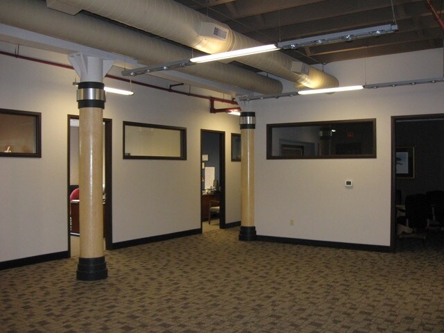 More Photos Of 908 S 8th St, Louisville Loft Creative Space For Lease
