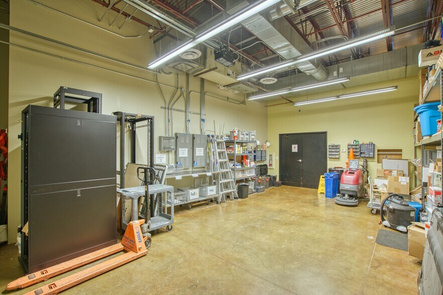 More Photos Of 6000 Spine Rd, Boulder Research And Development For Lease