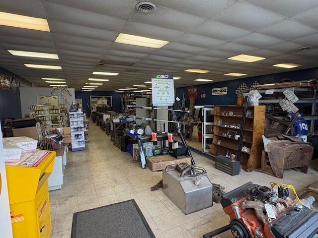 More Photos Of 1290 W Main St, Wilmington Auto Repair For Sale