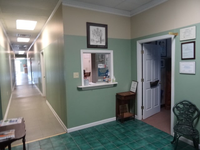 More Photos Of 525 Gillespie St, Fayetteville Flex For Sale