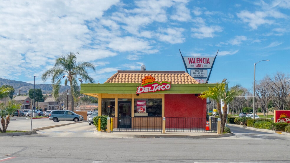 More Photos Of 23650 Lyons Ave, Santa Clarita Fast Food For Sale