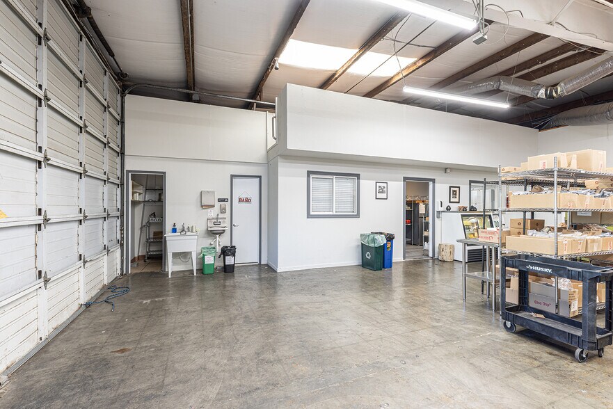 More Photos Of 1900-1924 Yajome St, Napa Warehouse For Lease