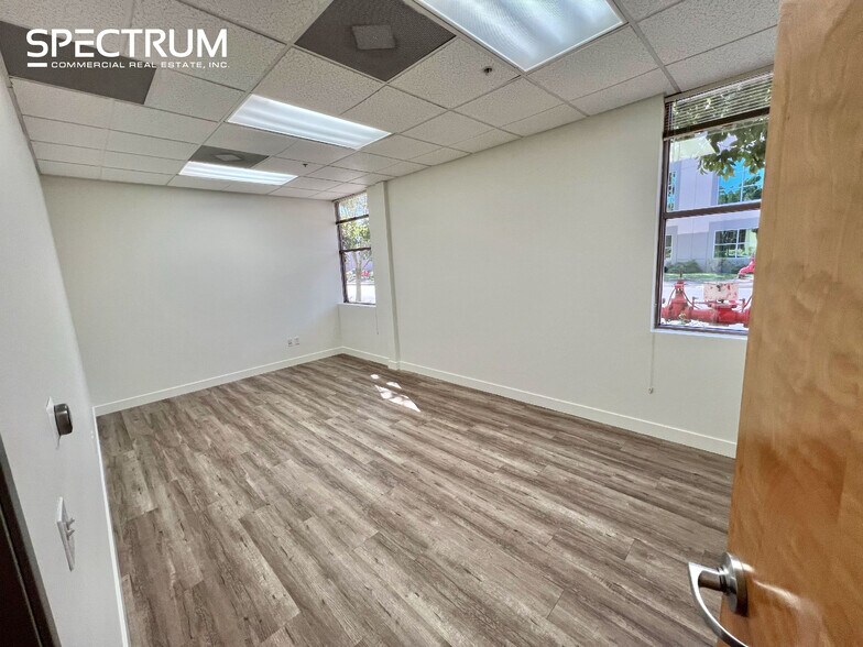 More Photos Of 26465 Summit Cir, Santa Clarita Warehouse For Lease