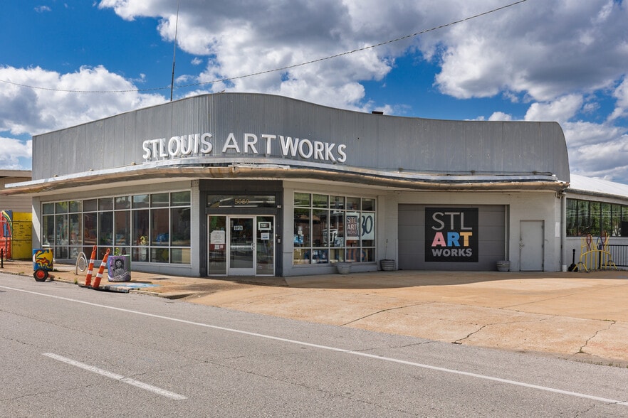 Primary Photo Of 5951 Delmar Blvd, Saint Louis Freestanding For Sale
