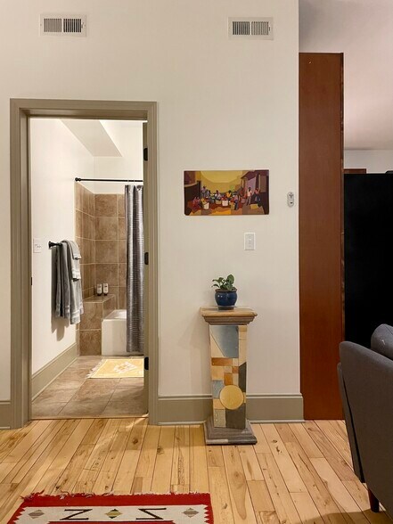 More Photos Of 5 Walnut St, Asheville Apartments For Sale