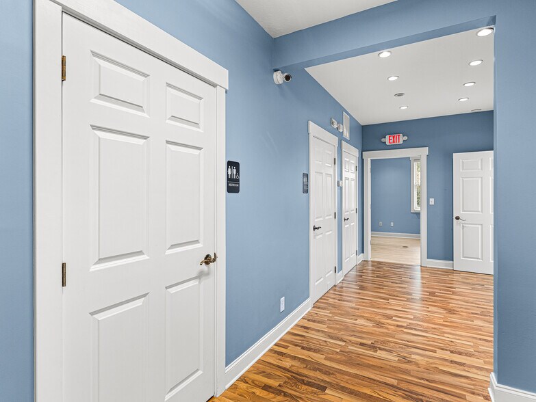 More Photos Of 14 Mimidis Ln, Swannanoa Office For Sale
