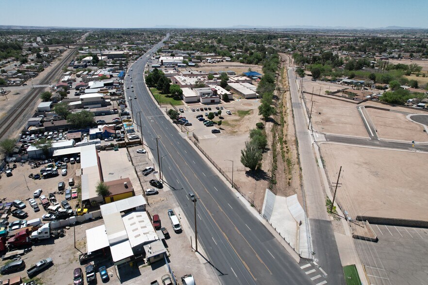 More Photos Of 7988 Alameda Ave, El Paso Office Residential For Sale