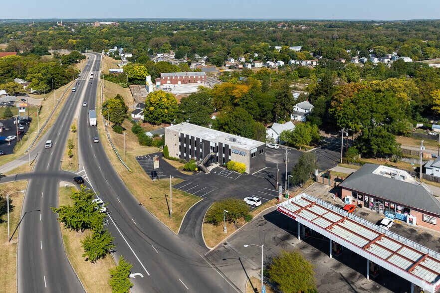 More Photos Of 1240 E Main St, Springfield Loft Creative Space For Sale