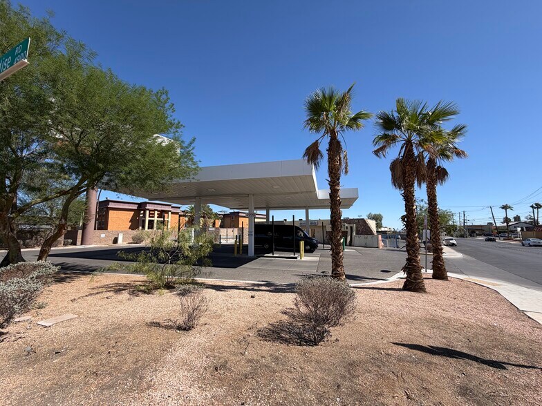 More Photos Of 4990 Paradise Rd, Las Vegas Service Station For Lease