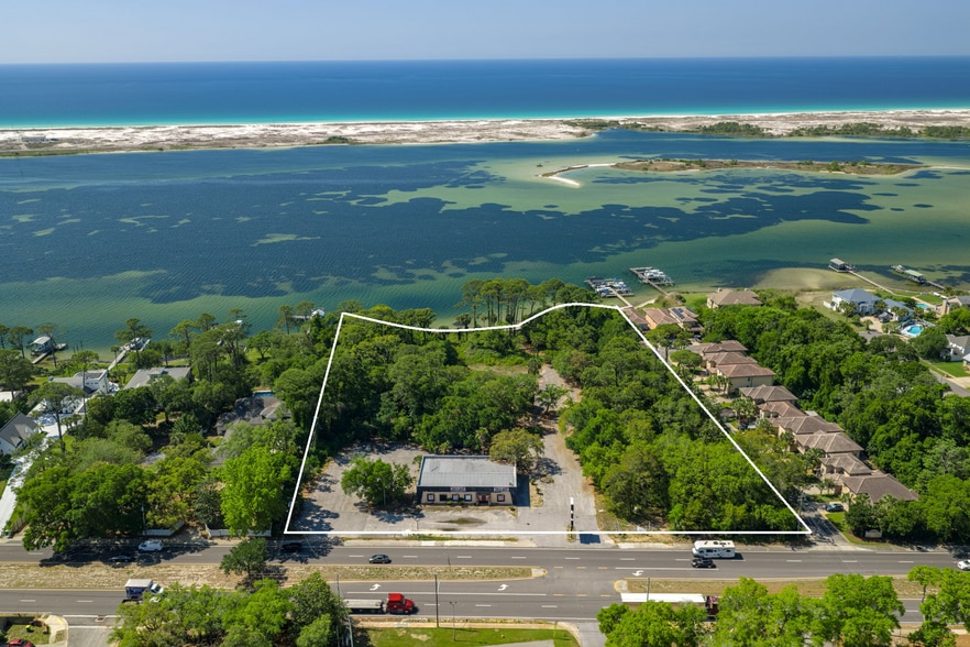 Primary Photo Of 757 E Miracle Strip Pky, Mary Esther General Retail For Sale