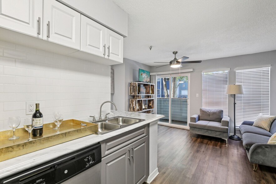 More Photos Of 4610 N Armenia Ave, Tampa Apartments For Sale