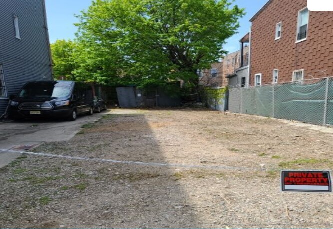 More Photos Of 400 Linwood St, Brooklyn Land For Sale