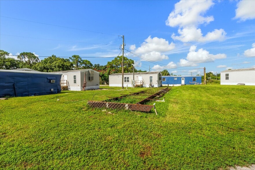 More Photos Of 7760 Bogart Dr, Fort Myers Trailer Camper Park For Sale