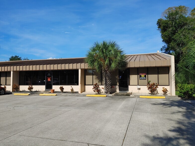 Primary Photo Of 4366 Independence Ct, Sarasota Warehouse For Lease