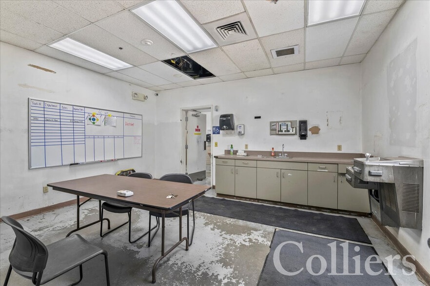 More Photos Of 4600 S Apple St, Boise Manufacturing For Lease