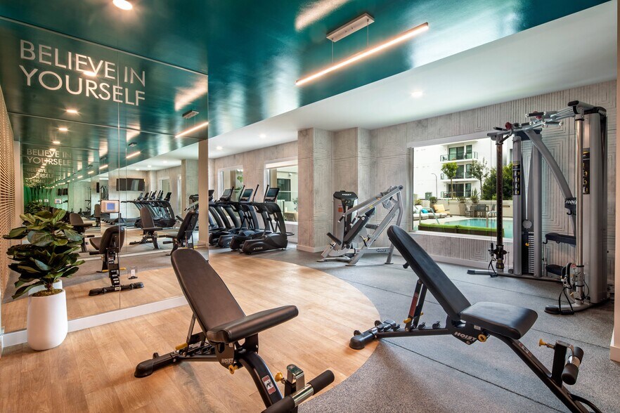 More Photos Of 10375 Washington Blvd, Culver City Apartments For Lease