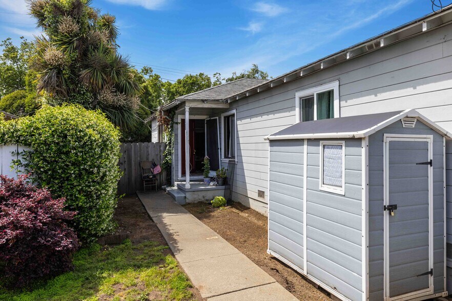 More Photos Of 451 Rollins Rd, Burlingame Multifamily For Sale