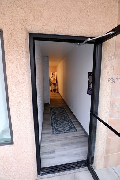 More Photos Of 2160 McCulloch Blvd N, Lake Havasu City General Retail For Sale