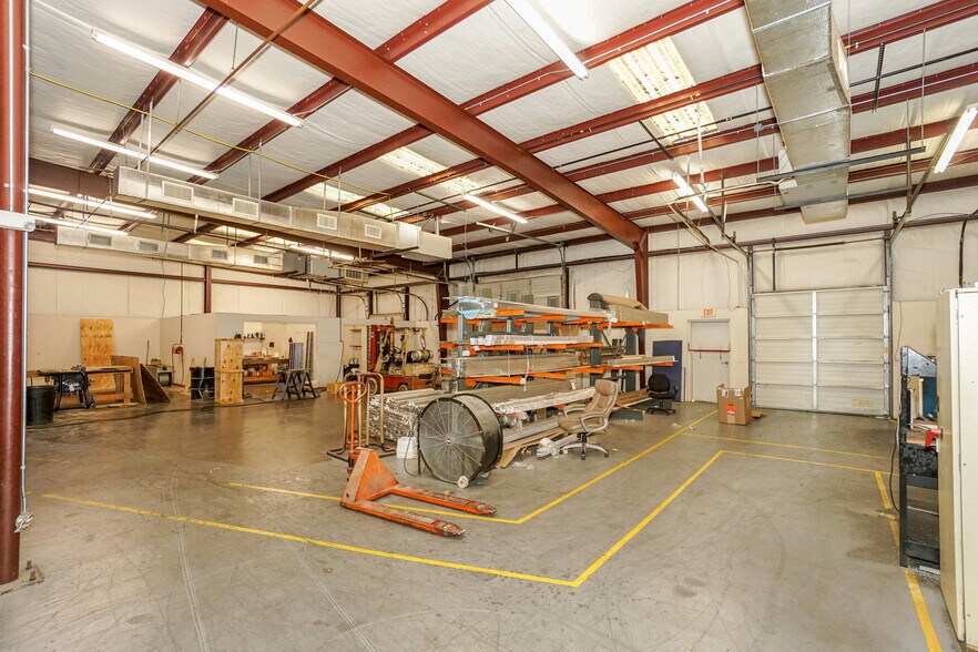 More Photos Of 10620 Bailey Rd, Cornelius Flex For Sale