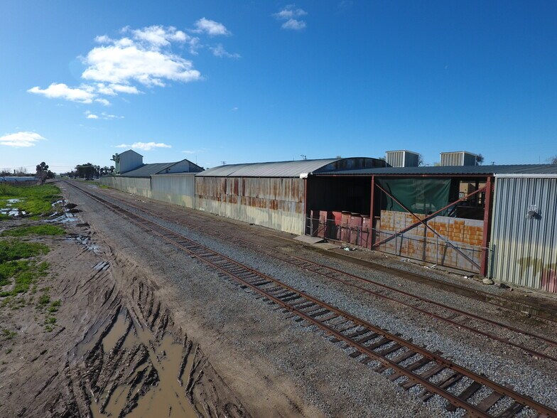 More Photos Of 420 S 2nd St, Patterson Warehouse For Lease