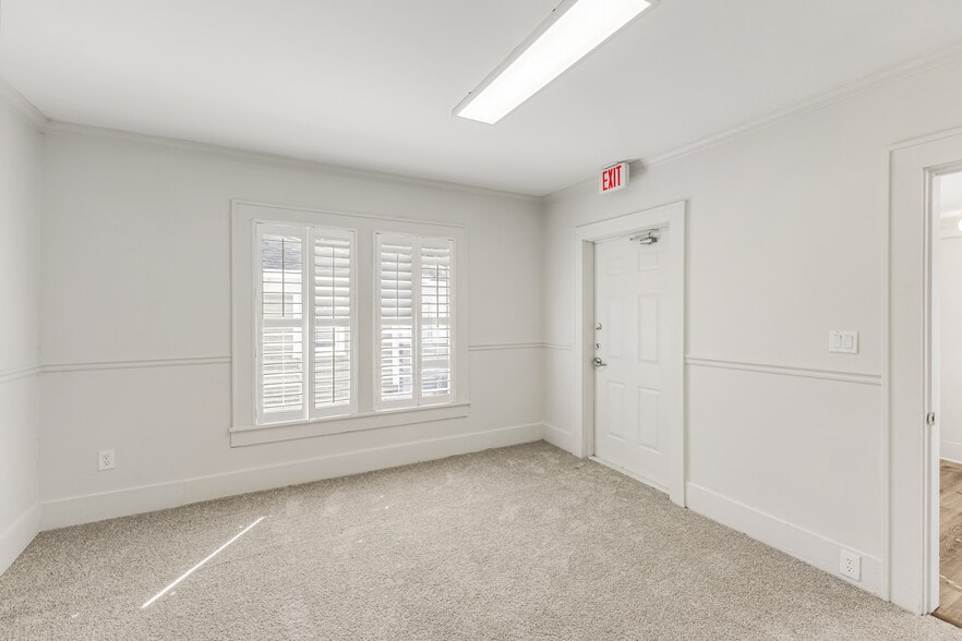 More Photos Of 138 E Gore St, Orlando Medical For Sale