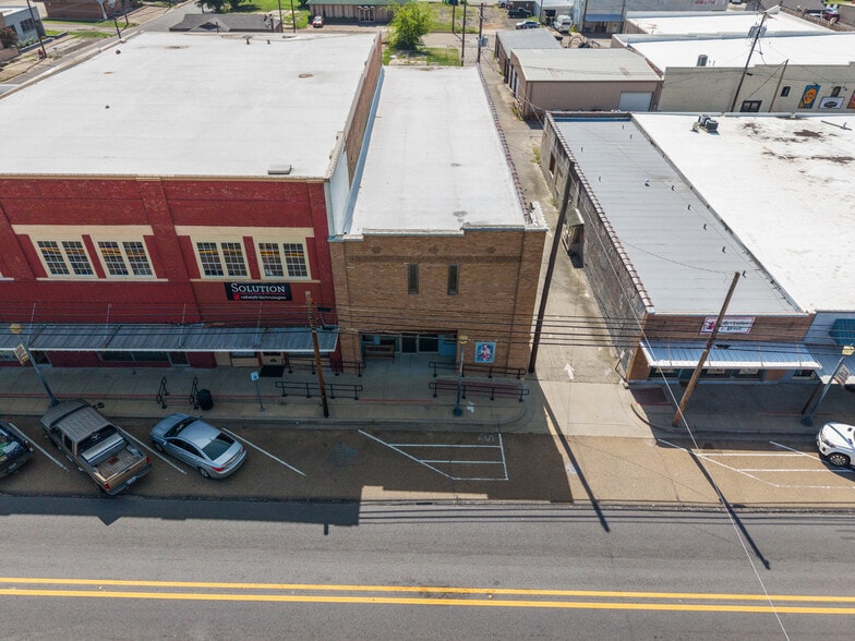 More Photos Of 314 N Main St, Winnsboro General Retail For Sale