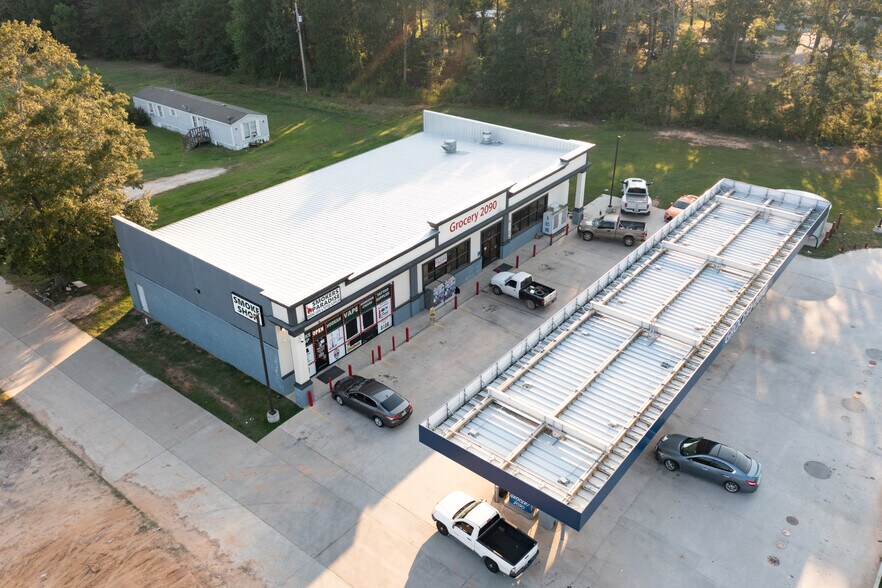 More Photos Of 18274 FM 2090 Rd, Conroe General Retail For Sale