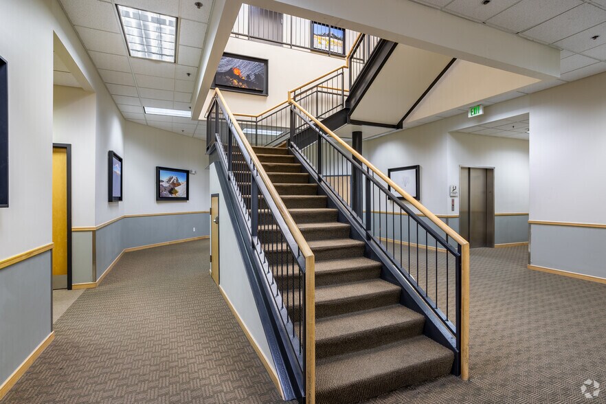 More Photos Of 2051 Dogwood St, Louisville Research And Development For Lease