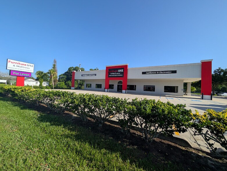 More Photos Of 3800 W New Haven Ave, Melbourne Freestanding For Lease