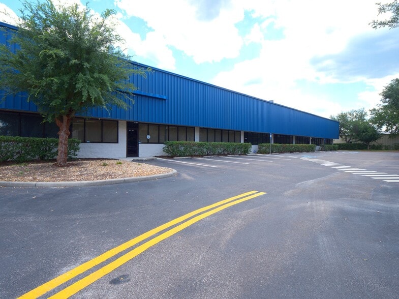 Primary Photo Of 402 Chairman Ct, DeBary Warehouse For Lease