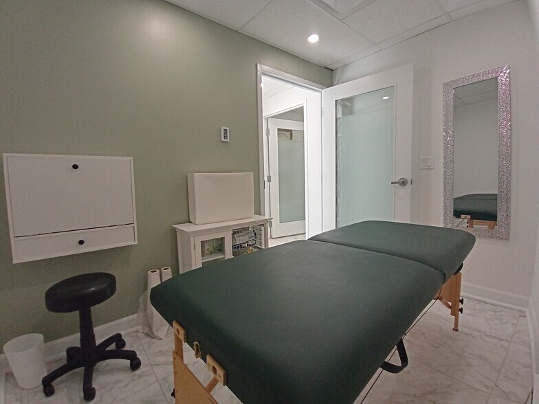 More Photos Of 69 Kempster Ave, Ottawa Office For Sale