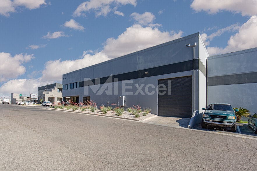 More Photos Of 3510 Cavaretta Ct, Las Vegas Warehouse For Lease