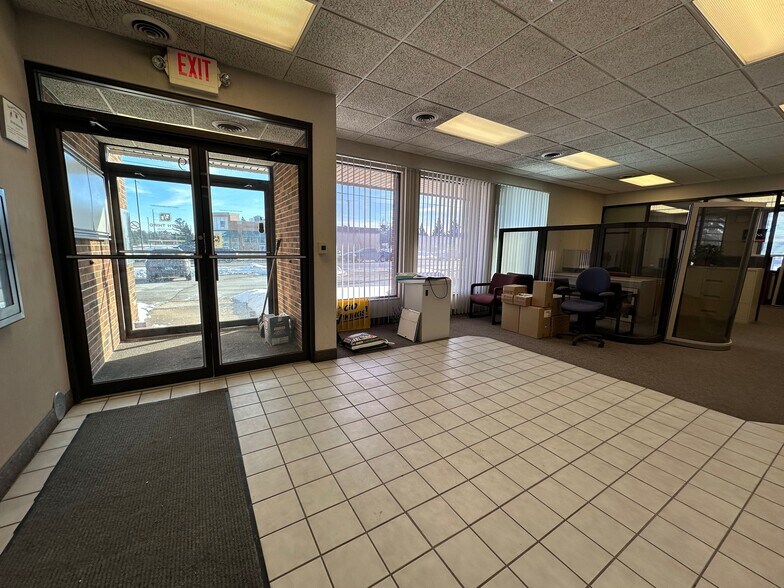 More Photos Of 1219 N Mitchell St, Cadillac Bank For Lease