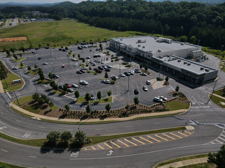 More Photos Of 6215-6219 Tattersall Blvd, Birmingham General Retail For Lease