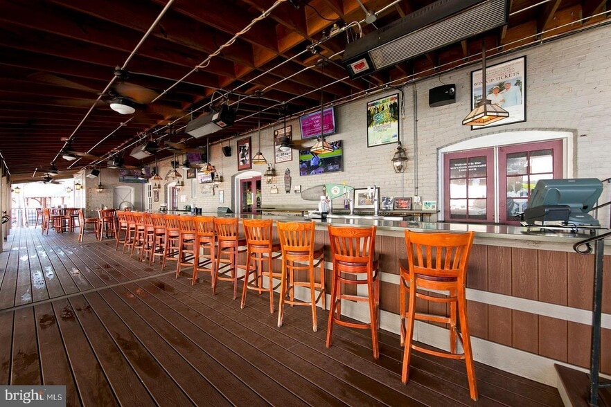 More Photos Of 121-125 E Piccadilly St, Winchester Restaurant For Sale