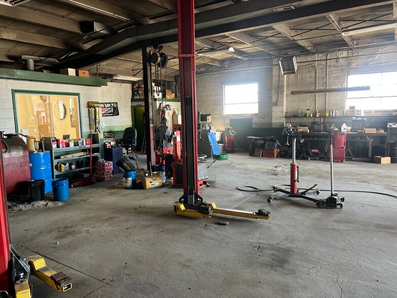 More Photos Of 707 Secane Rd, Primos Auto Repair For Sale