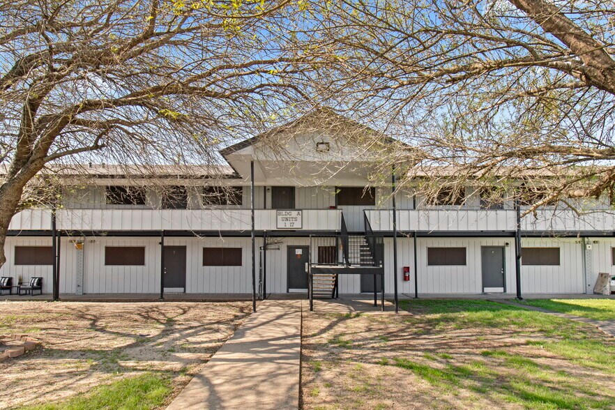 More Photos Of 2345 Nall St, Port Neches Apartments For Sale