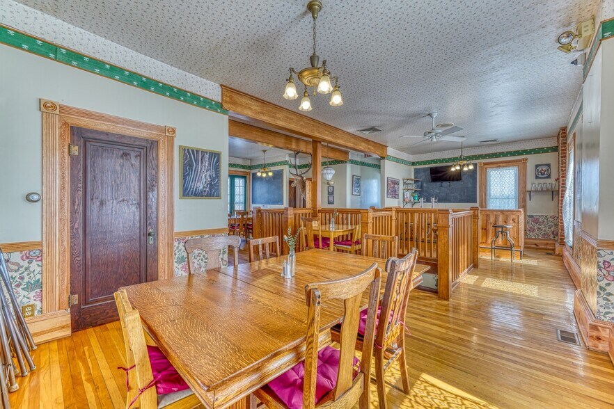More Photos Of 512 Royal Gorge Blvd, Canon City Restaurant For Sale