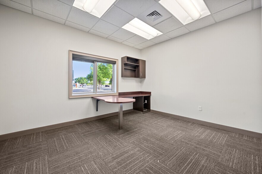 More Photos Of 6102 82nd St, Lubbock Medical For Sale