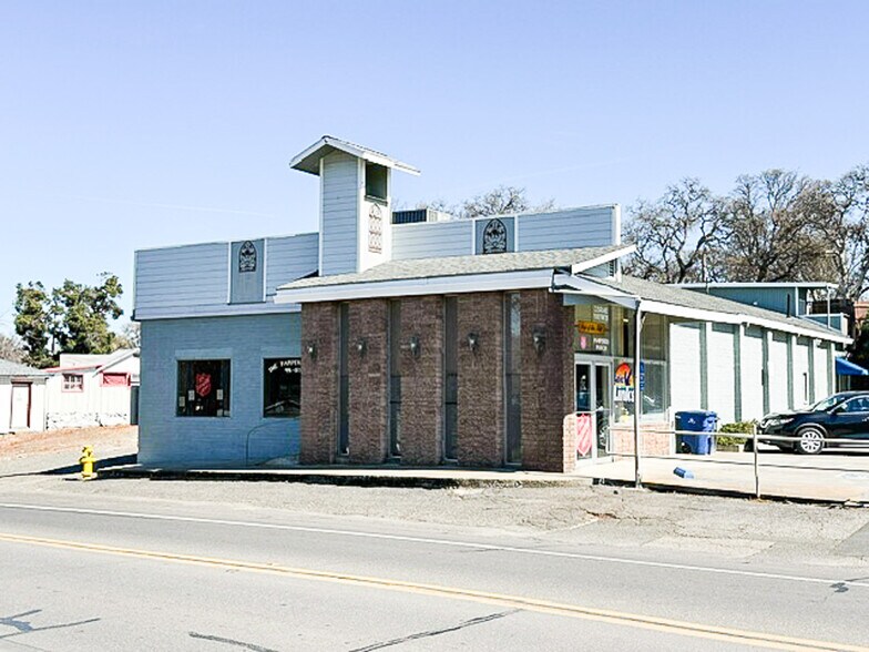 Primary Photo Of 14420 Lakeshore Dr, Clearlake Office For Sale