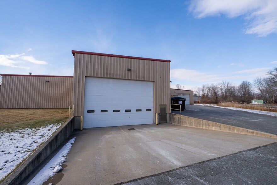 More Photos Of 115 Industrial Dr, Northampton Warehouse For Sale