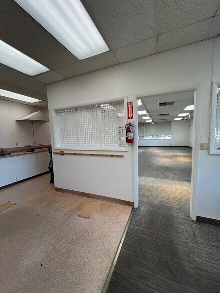 More Photos Of 528-550 Blue Lakes Blvd N, Twin Falls Freestanding For Lease